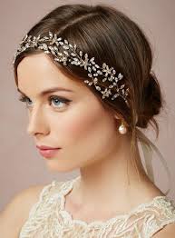 4 Showstopping Bridal Hair Accessories Trends