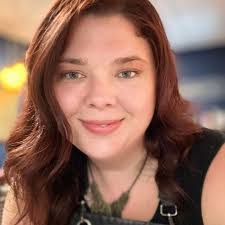 Katie Lilly's Instagram, Twitter & Facebook