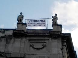 Centro storico via fancesco girardi (200 metri metropolitana toledo) interno palazzo, libero immobile piano. In Vendita Il Palazzo Dove Garibaldi Annuncio L Unita D Italia Napolitan It