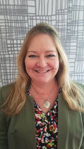 Robin Scoggins's Instagram, Twitter & Facebook