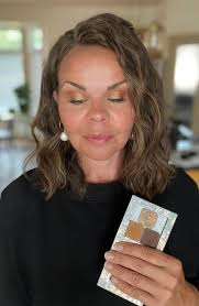 Essential makeup shades for a bronzed look