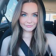 Abby Lynn's Instagram, Twitter & Facebook