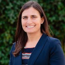 Robin Perry's Instagram, Twitter & Facebook