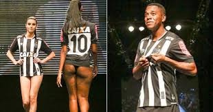 Site oficial do clube atlético mineiro, o maior e mais tradicional clube de futebol de mg. Club Atletico Mineiro Liven Up Their Kit Launch By Having Models Take Their Kit Off Mirror Online