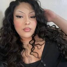 Kimberly Espinal (@yeeyeekim)