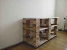 Wandregal aus paletten in grün mit. 37 Das Beste Von Regale Aus Europaletten Bauen Ideen Europaletten Regal Schrank Selber Bauen Glasregal