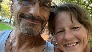 Linda Bisbee's Instagram, Twitter & Facebook