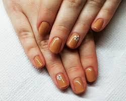 Ebben az esetben használj classic nails nofix gél lakk cleart, amely egy fixálásmentes, leoldható (mint a classic nails gél lakk clear), magas fényű fedőréteg. Francia Gel Lakkozas Manikur Mukorom