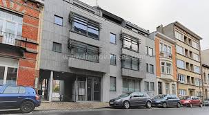 A Vendre Ixelles Superbe Appartement De Style Loft A 3 De La Vub Idealement Situe Au Rez De Chaussee D Un Immeuble De Standing A 3 De La Vub Vitrage