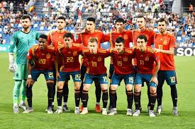 Sivera, meré, aarón, nuñez, vallejo, carlos soler, fabián, dani ceballos, merino, oyarzabal, mayoral, unai simón, fornals, dani olmo, marc roca, pedraza, soriano, rafa mir, martín, maffeo, rodri. Espana Alemania Horario Y Donde Ver Por Tv La Final De La Eurocopa Sub 21 Futbol Seleccion Cope