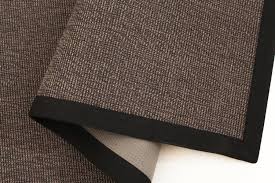 N'hésitez plus et osez un tapis gris ! Tapis De Cuisine Sisal Salvador Gris Fonce Noir