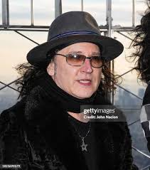 Eric Singer of KISS visits the Empire State Building
