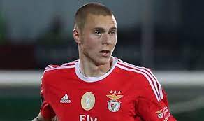 Born 17 july 1994) is a swedish professional footballer who plays as a defender for premier league club manchester united and the sweden national team. Scout Report Victor Lindelof
