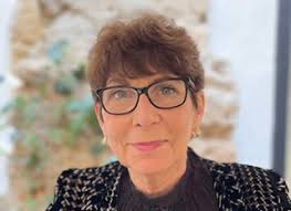 Bernadette Alfieri's Instagram, Twitter & Facebook