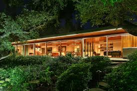 Our modern homes make strong architectural statements with we have hundreds of ultra modern house plans to choose from. Dc Hillier S Mcm Daily Milton Goldman House