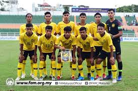 Jika industri bola sepak di china dan brazil dijadikan ukuran, bola sepak di malaysia belum wajar diangkat sebagai sebuah industri yang memberikan pulangan. Senarai Pemain Skuad B18 Yang Dipanggil Menyertai Latihan Pusat Menjelang Kelayakan Afc B19 2020