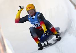 Zum thema rodeln 2020/2021 findest du magazin, kalender, ranglisten, athleten, schlagzeilen. Rodeln Felix Loch Mit Traumstart Bei Weltcup Auftakt