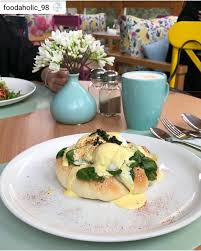 مطاعم الرياض No Twitter ليلي طريق الامير تركي الأول الطلبات أفوكادو على بريوش ٤٩ ريال بيض فلورنتين ٣٥ ريال فرنش توست كاراميل ٤٨ ريال Https T Co Jilbi1azsa