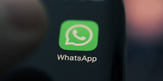 In einem kettenbrief werden nutzer von whatsapp dazu aufgefordert, eine textnachricht weiterzuleiten, ansonsten würden sie nachts von einer figur mit dem gespenstischen gesicht. Q2shsa3ftbcy M