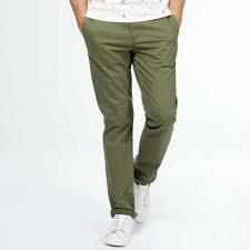 Ne passez pas à côté de ce pantalon estival ! Chino Kaki 19 Pantalon Chino Homme Vetements Homme Mode