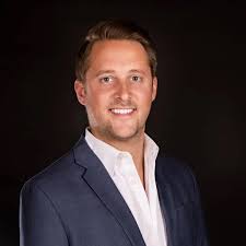 Arcadia Lite Agents, 24 Compass Real Estate Agents