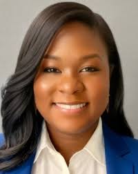 Nicole Pledger's Instagram, Twitter & Facebook