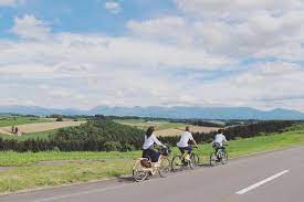 先日の家族サイクリング写真 大学生の息子イケメン biei hokkaido cycling biketour bikestagram countryside beautifulnature family landscapeph photo photography ads