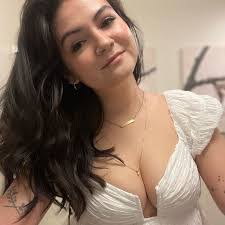 Holly Dominguez's Instagram, Twitter & Facebook