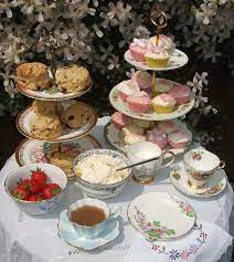 Afternoon Tea Heaven Afternoon Tea Outside In England In The Sunshine Afternoon Tea Just Cakes High Tea