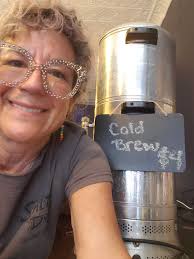 It's such a beautiful day today!! Stop in and have a refreshing drink ! Say  hello to Kiki ! 12:30 pm to 6:30 pm (Sunday) Make sure you tag us! We love