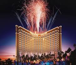 Fireworks In Las Vegas Treasure Island Las Vegas Treasure Island Hotel Las Vegas Hotels