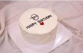 The most common minimalist man material is metal. Trendy Birthday Cake Aesthetic Korean 64 Ideas Korean Cake Cake Birthday Cake Decorating