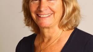 Bobbie Lindsay to run for Town Council seat