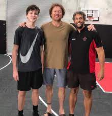 Anna and luc got married in 2008 and the couple has had a wonderful relationship since. Winning Edge Academy Luc Longley Visits Winning Edge Hq Winning Edge Basketball S Harry Wessels Has Just Completed Year 10 At Aquinas College But He S Already 6 10 209cm And Has Size