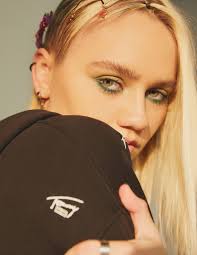 CARLIE HANSON — VESTAL