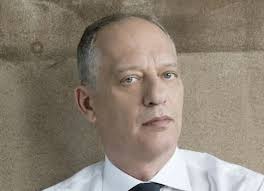 Peter Gomez, nessuna moglie ma un'ex compagna famosa e una figlia: vita  privata del giornalista