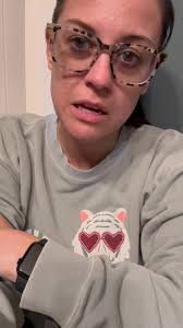 Larissa Moon's Instagram, Twitter & Facebook