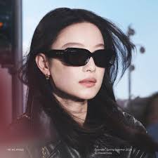 Occhiali sole donna Moda 2024: i nuovi occhiali Gucci FOTO