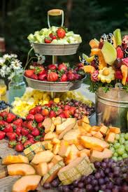 30 Ideas For Your Next Food Station Http Ruffledblog Com 30 Ideas For Your Next Food Station Entree Mariage Fruits Mariage Traiteur Mariage