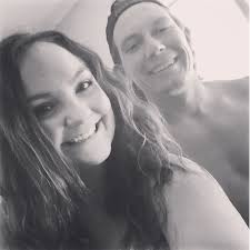 Is there any indoor basketball court open till midnight or even 24/7?