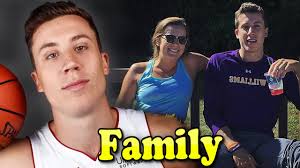 Duncan Robinson Family With Father,Mother and Girlfriend 2020