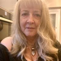 Joanna Mcpherson's Instagram, Twitter & Facebook