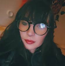 People tend to flex their intelligence for a number of reasons, including  deep-seated insecurities, asserting their identity, or fulfilling their  need for validation. In the process, some of them do it in