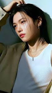 I don't even want to admit how long it took me to remove all the words laid  over these photos but it's finally done! Here are some Bioré x Stray Kids  wallpapers