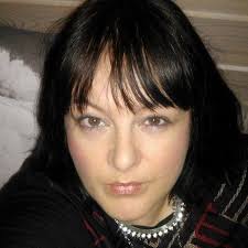 Vevd symerke i 100 % polyester. Bokutgivelse Kaos Kamper Og Kjaerlighet Av Trude Roren Home Facebook