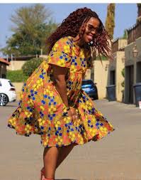 Ancienne robe longue de jeune fille en fil. 224 Idees De Robe En Pagne Fille En 2021 Robe Africaine Fillette Robe Africaine Robe Africaine Pour Petite Fille