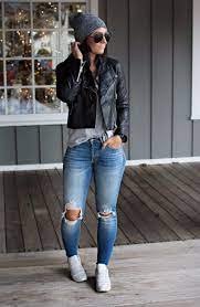 Torn Jeans Pairing With Black Leather Jacket And Sneakers Denim Outfits 2019 Tenis Branco Moda Moda Looks Casuais Femininos