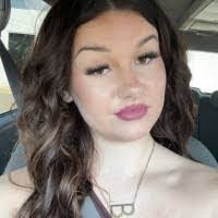 Desirae Hunt's Instagram, Twitter & Facebook