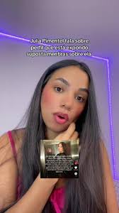Júlia Pimentel e as Polêmicas nas Redes Sociais