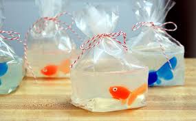 Melt And Pour Soap Tutorial Diy Goldfish In A Bag Soap For Kids Fabriquer Du Savon Diy Enfant Et Savon Glycerine